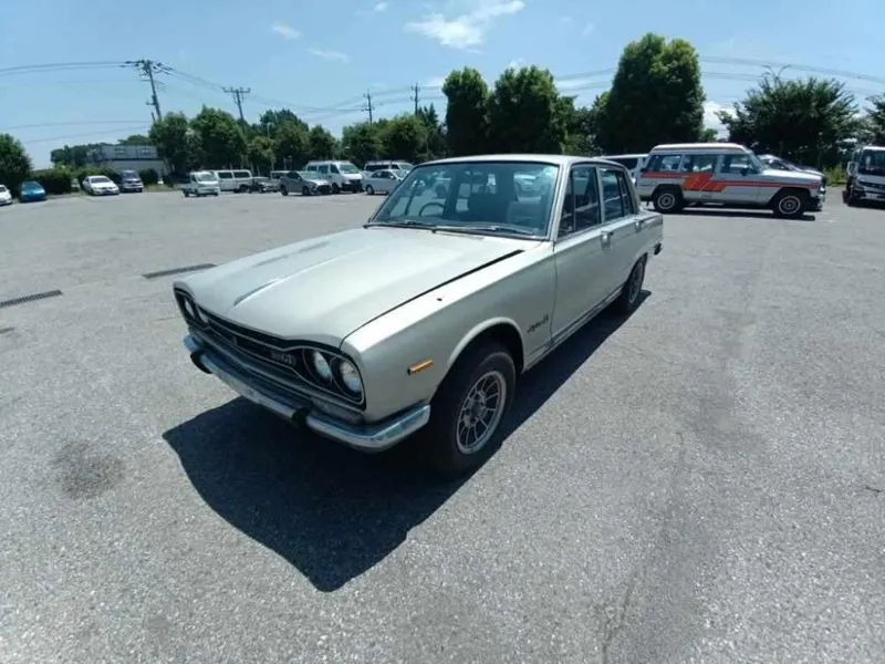 Nissan Skyline  · 1970 – Außenansicht (Auktionsfoto)