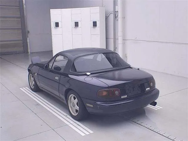 Mazda Roadster MX-5 R LTD · 1995 – Weitere Ansicht (Auktionsfoto)
