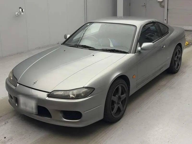 Nissan Silvia  · 2001 – Außenansicht (Auktionsfoto)