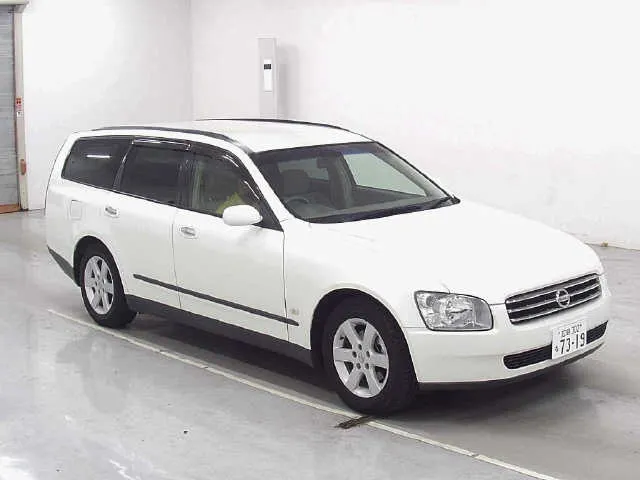Nissan Stagea 25RX FOUR · 2001 – Außenansicht (Auktionsfoto)