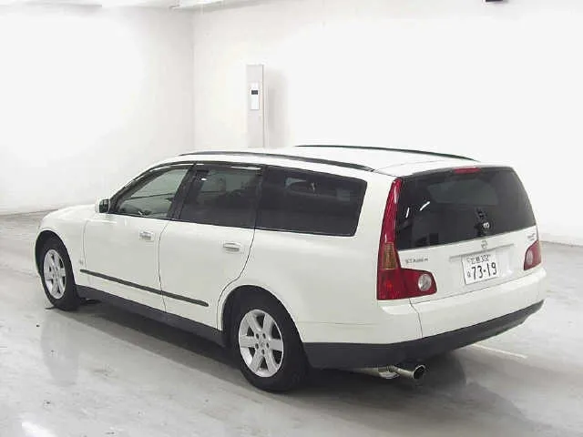 Nissan Stagea 25RX FOUR · 2001 – Weitere Ansicht (Auktionsfoto)