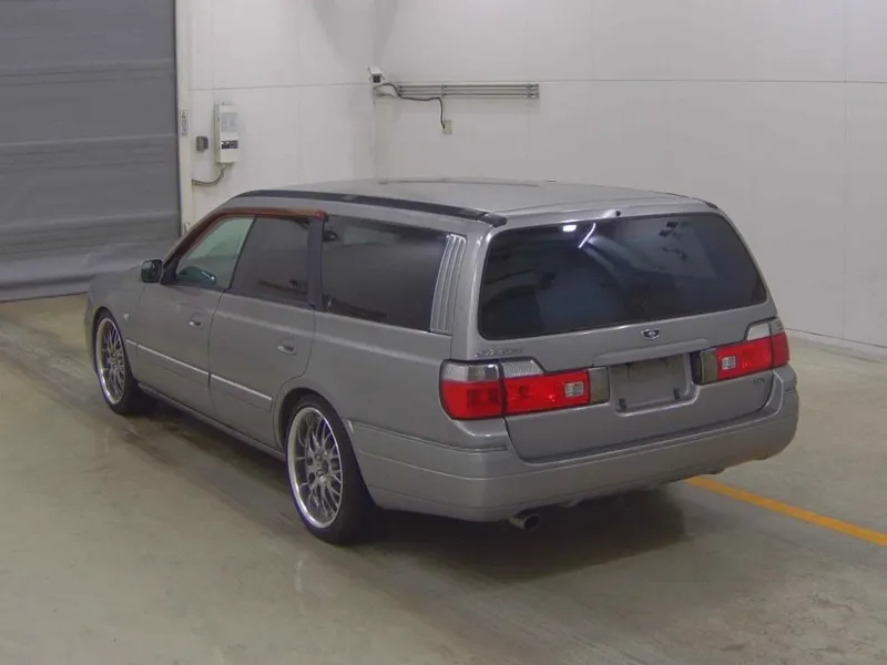 Nissan Stagea 25RS · 1999 – Weitere Ansicht (Auktionsfoto)