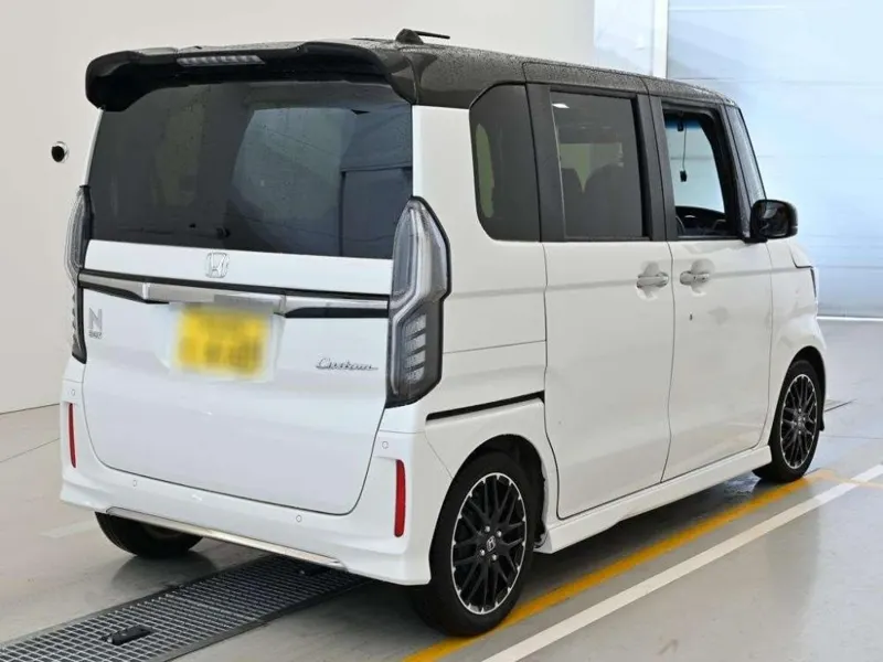 Honda N-BOX Custom Turbo L TURBO · 2023 – Weitere Ansicht (Auktionsfoto)