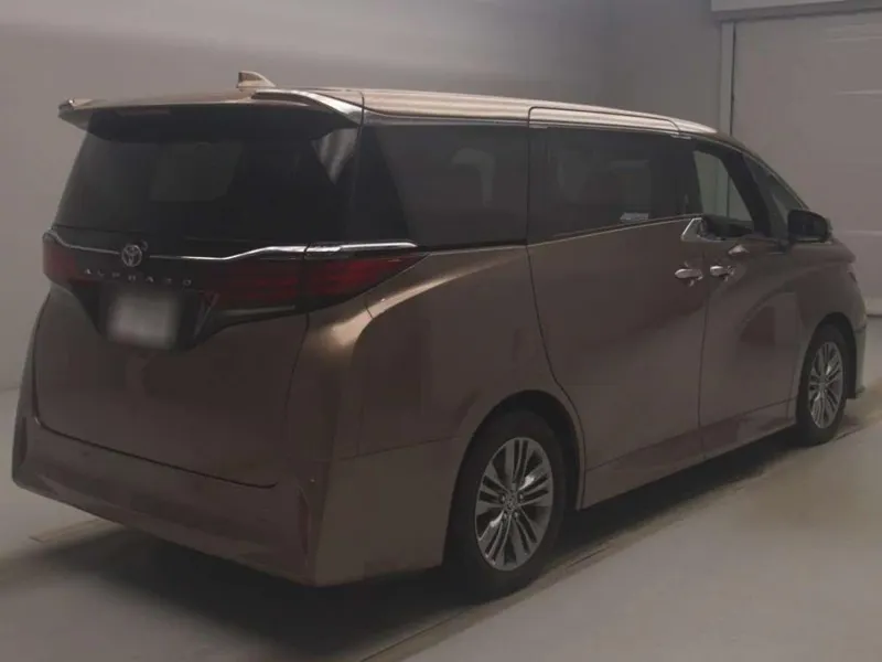 Toyota Alphard Z 4WD · 2024 – Weitere Ansicht (Auktionsfoto)