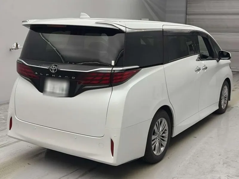 Toyota Alphard Z 4WD · 2024 – Weitere Ansicht (Auktionsfoto)