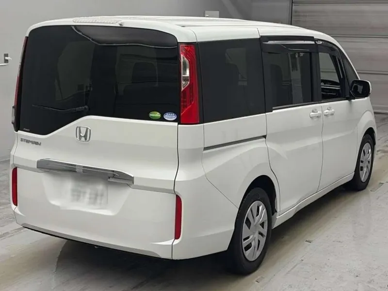 Honda Stepwgn B HONDA SENSING4WD  обзор комплектаций · 2018 – Weitere Ansicht (Auktionsfoto)
