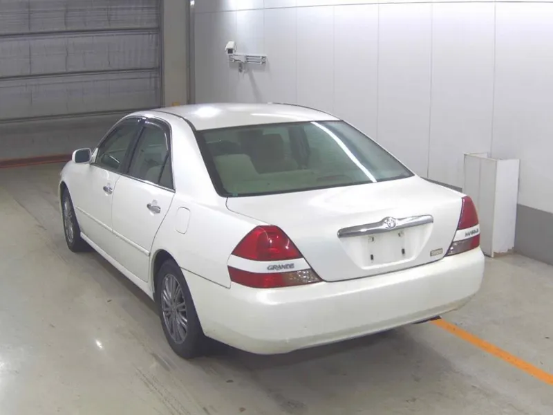Toyota Mark II GRANDE REGALIA · 2002 – Weitere Ansicht (Auktionsfoto)