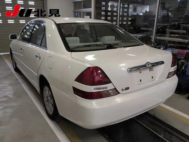 Toyota Mark II 4WD GRANDE G_FOUR · 2001 – Weitere Ansicht (Auktionsfoto)