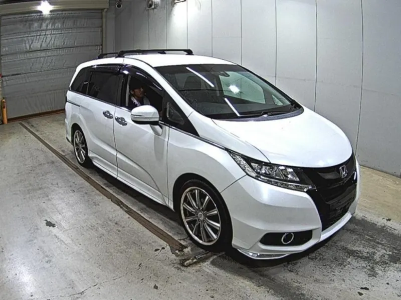 Honda Odyssey ABSOLUTE *EX · 2014 – Außenansicht (Auktionsfoto)