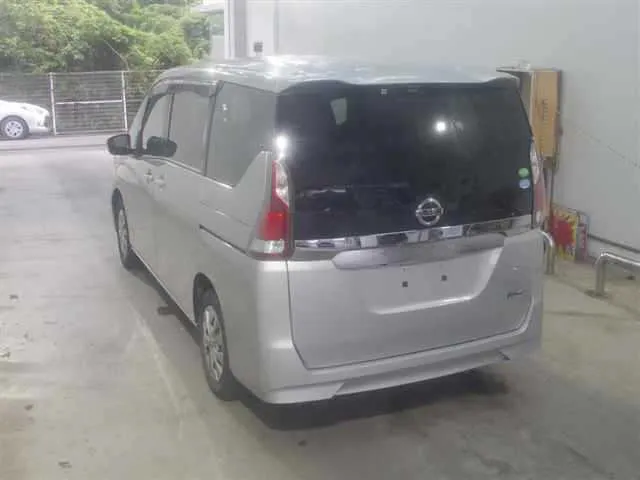 Nissan Serena  · 2018 – Weitere Ansicht (Auktionsfoto)