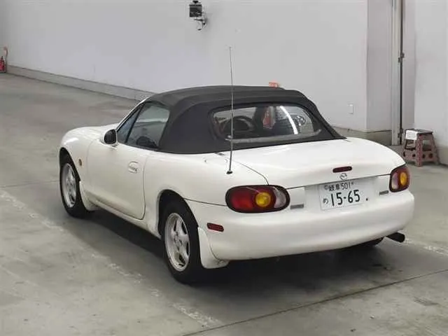 Mazda Roadster MX-5 SPECIAL PACKAGE · 2000 – Weitere Ansicht (Auktionsfoto)