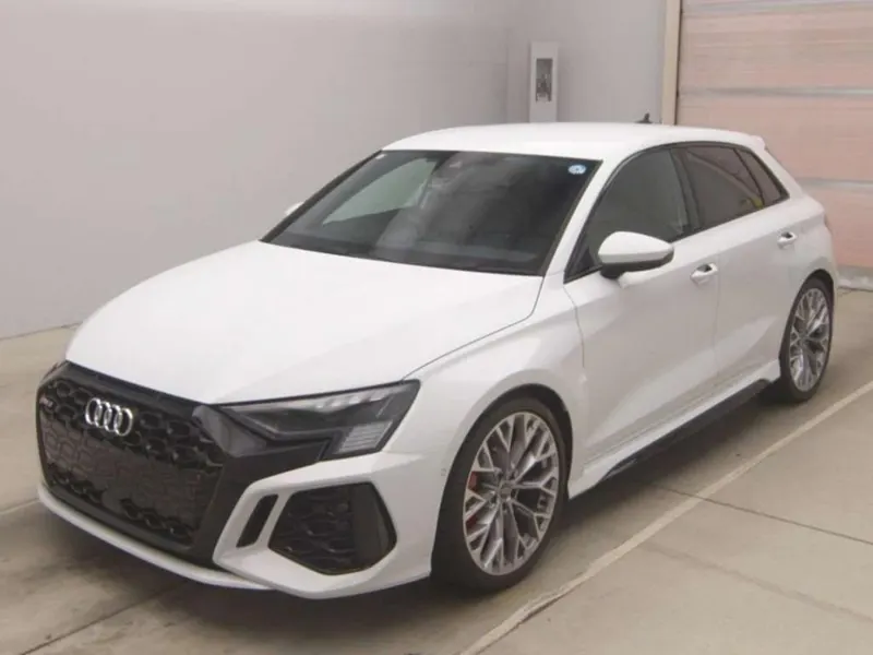 Audi RS3 SPORTBACK BASE GRADE 4WD · 2024 – Außenansicht (Auktionsfoto)