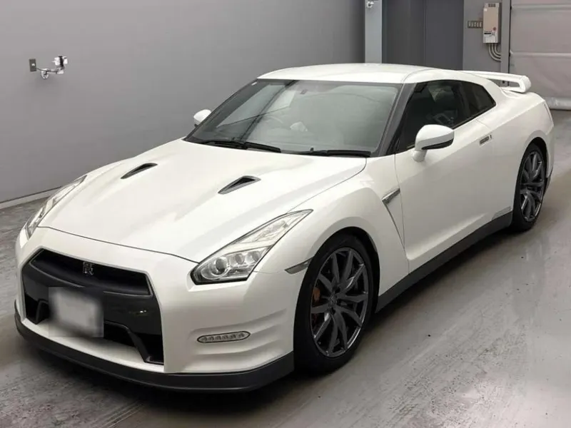 Nissan GT-R PURE EDITION 4WD · 2015 – Außenansicht (Auktionsfoto)