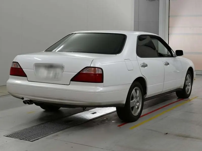 Nissan GLORIA GRAN TURISMO SV · 1996 – Weitere Ansicht (Auktionsfoto)