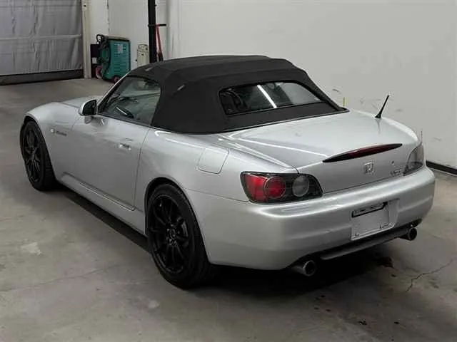 Honda S2000  · 2002 – Weitere Ansicht (Auktionsfoto)