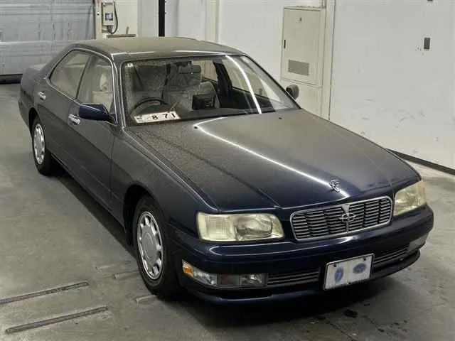 Nissan GLORIA BROUGHAM J · 1996 – Außenansicht (Auktionsfoto)