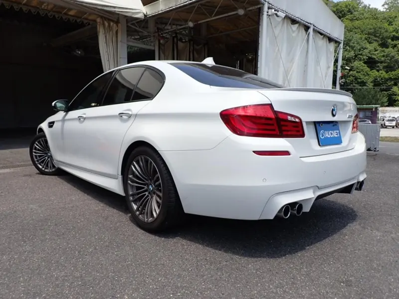 BMW M5 BASE GRADE · 2013 – Weitere Ansicht (Auktionsfoto)
