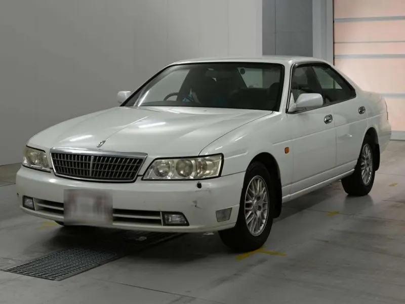 Nissan LAUREL MEDALIST SELENIUM SHEAR NAVI ED · 2002 – Außenansicht (Auktionsfoto)