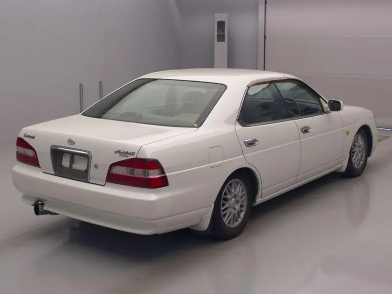 Nissan LAUREL 25 MEDALIST PREMIUM · 2000 – Weitere Ansicht (Auktionsfoto)