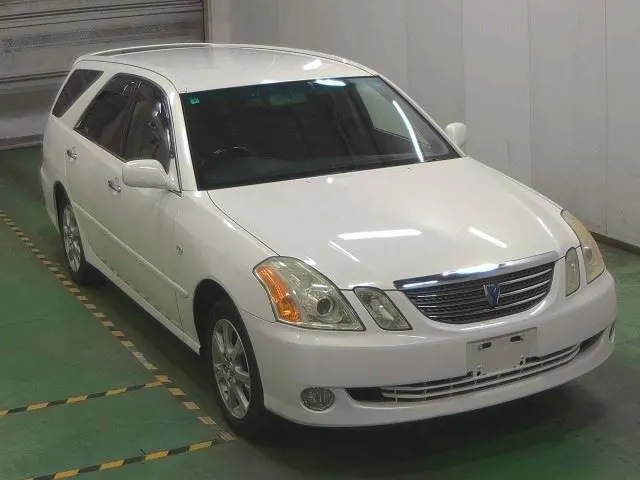 Toyota MARK II BLIT 4WD 2.5iR-S Four · 2004 – Außenansicht (Auktionsfoto)