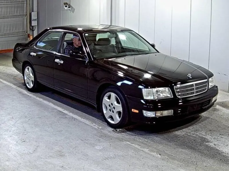 Nissan GLORIA BROUGHAM J · 1999 – Außenansicht (Auktionsfoto)