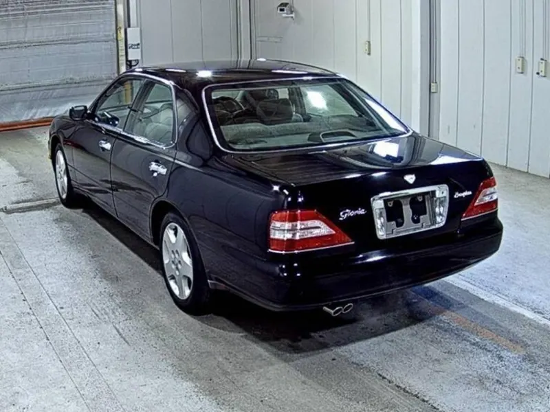 Nissan GLORIA BROUGHAM J · 1999 – Weitere Ansicht (Auktionsfoto)