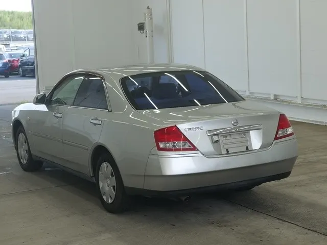 Nissan CEDRIC 250L NAVI EDITION · 2002 – Weitere Ansicht (Auktionsfoto)