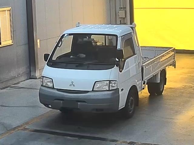 Mitsubishi DELICA WAGON FLAT DECK · 2006 – Außenansicht (Auktionsfoto)