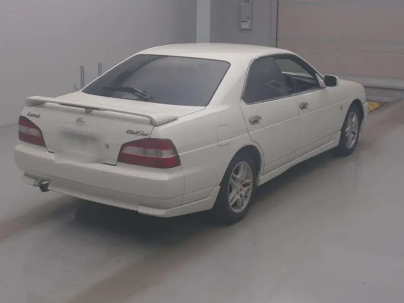 Nissan LAUREL 25 CLUB S TYPE X · 2000 – Weitere Ansicht (Auktionsfoto)