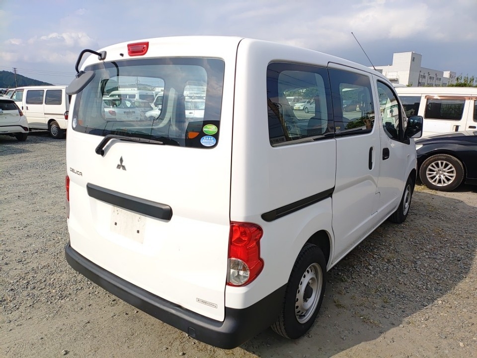 Mitsubishi DELICA WAGON 2WD · 2019 – Weitere Ansicht (Auktionsfoto)