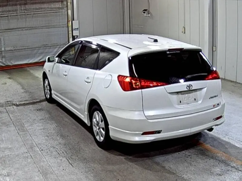 Toyota CALDINA 1.8Z L EDITION · 2004 – Weitere Ansicht (Auktionsfoto)