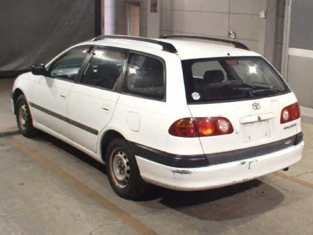 Toyota CALDINA · 1999 – Weitere Ansicht (Auktionsfoto)