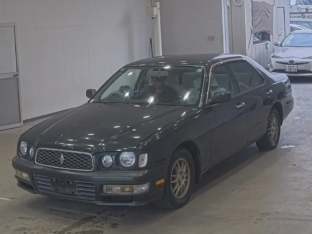 Nissan CEDRIC · 1997 – Außenansicht (Auktionsfoto)