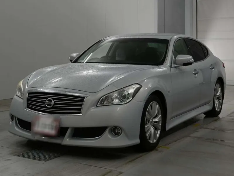 Nissan FUGA 250GT · 2011 – Außenansicht (Auktionsfoto)