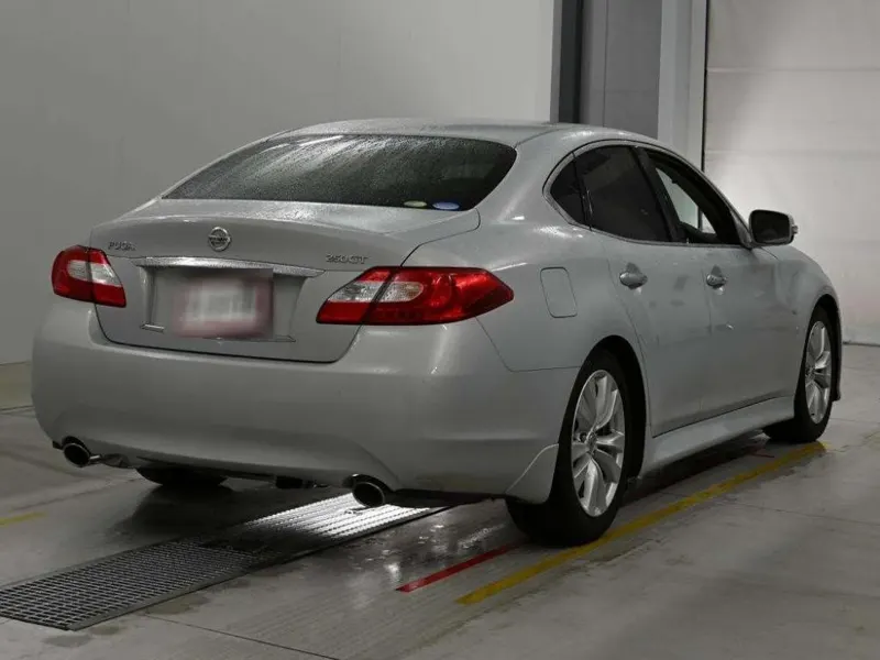 Nissan FUGA 250GT · 2011 – Weitere Ansicht (Auktionsfoto)