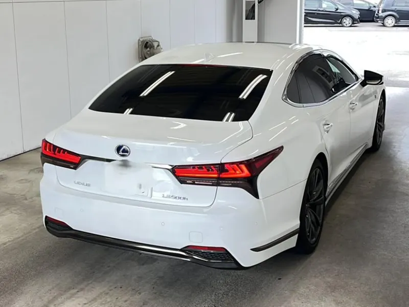 Lexus LS LS500H F SPORT · 2021 – Weitere Ansicht (Auktionsfoto)