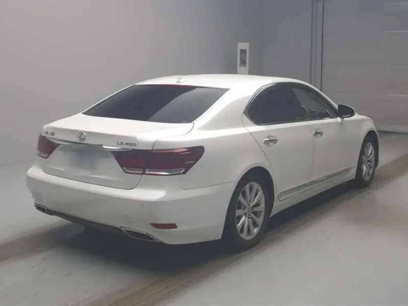 Lexus LS LS460 VERSION C I PACK · 2013 – Weitere Ansicht (Auktionsfoto)