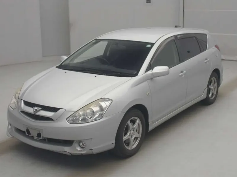 Toyota CALDINA ZT 4WD · 2003 – Außenansicht (Auktionsfoto)