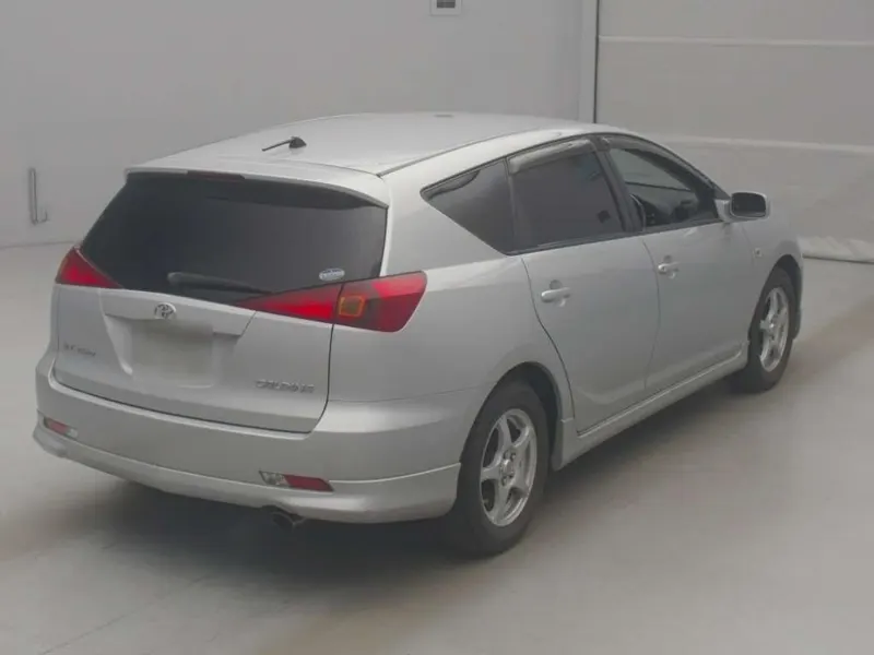 Toyota CALDINA ZT 4WD · 2003 – Weitere Ansicht (Auktionsfoto)