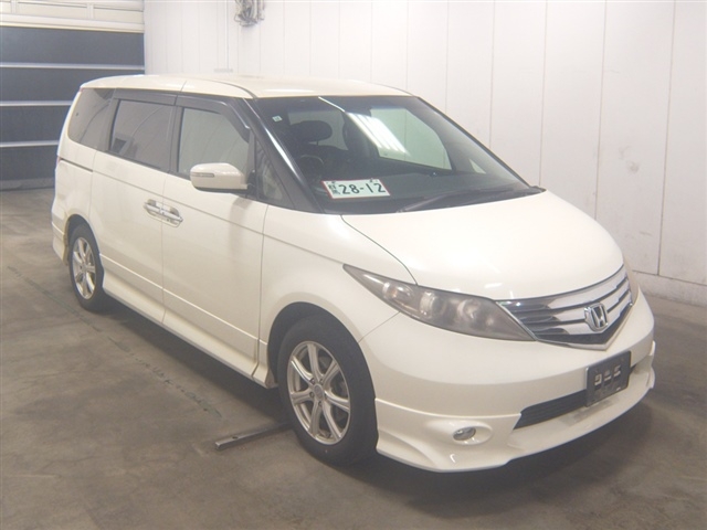 Honda ELYSION 4WD G AERO HDD NAVIGATION SPECIAL PACKAGE · 2011 – Außenansicht (Auktionsfoto)