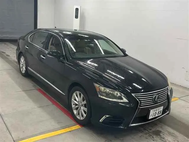 Lexus LS LS460L · 2010 – Außenansicht (Auktionsfoto)