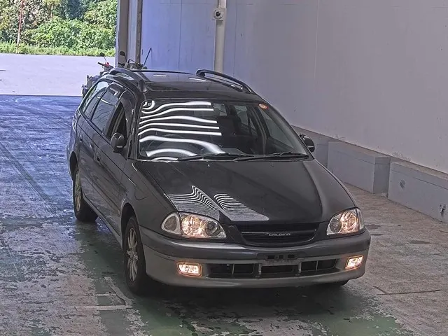 Toyota CALDINA G · 1998 – Außenansicht (Auktionsfoto)