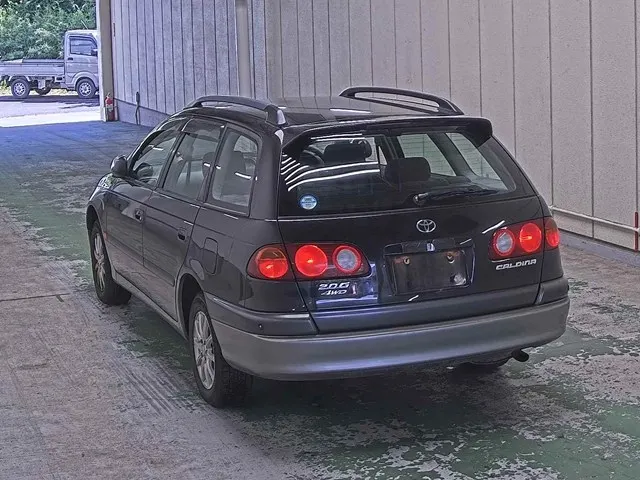 Toyota CALDINA G · 1998 – Weitere Ansicht (Auktionsfoto)