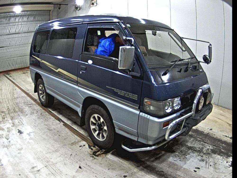 Mitsubishi DELICA WAGON JASPER TURBO 4WD · 1993 – Außenansicht (Auktionsfoto)