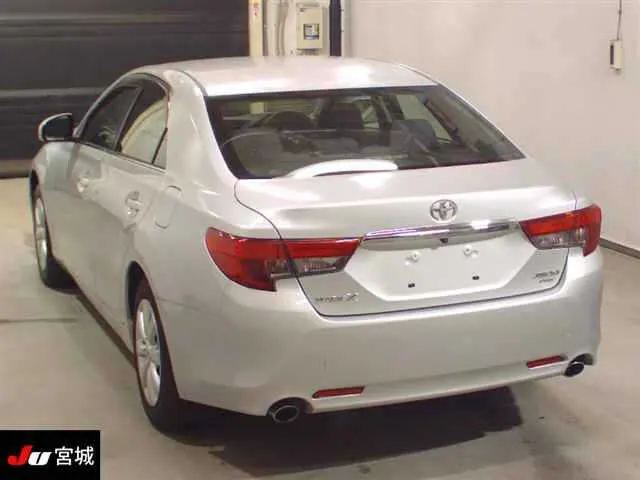 Toyota MARK X 4WD 250G FOUR F PACKAGE · 2014 – Weitere Ansicht (Auktionsfoto)