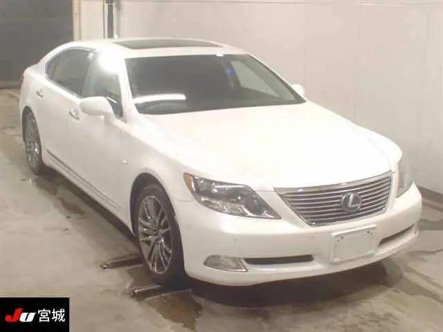 Lexus LS · 2008 – Außenansicht (Auktionsfoto)