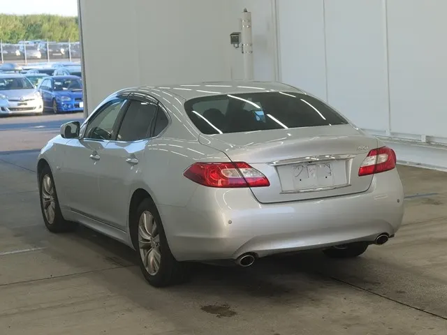 Nissan FUGA 370GT · 2013 – Weitere Ansicht (Auktionsfoto)