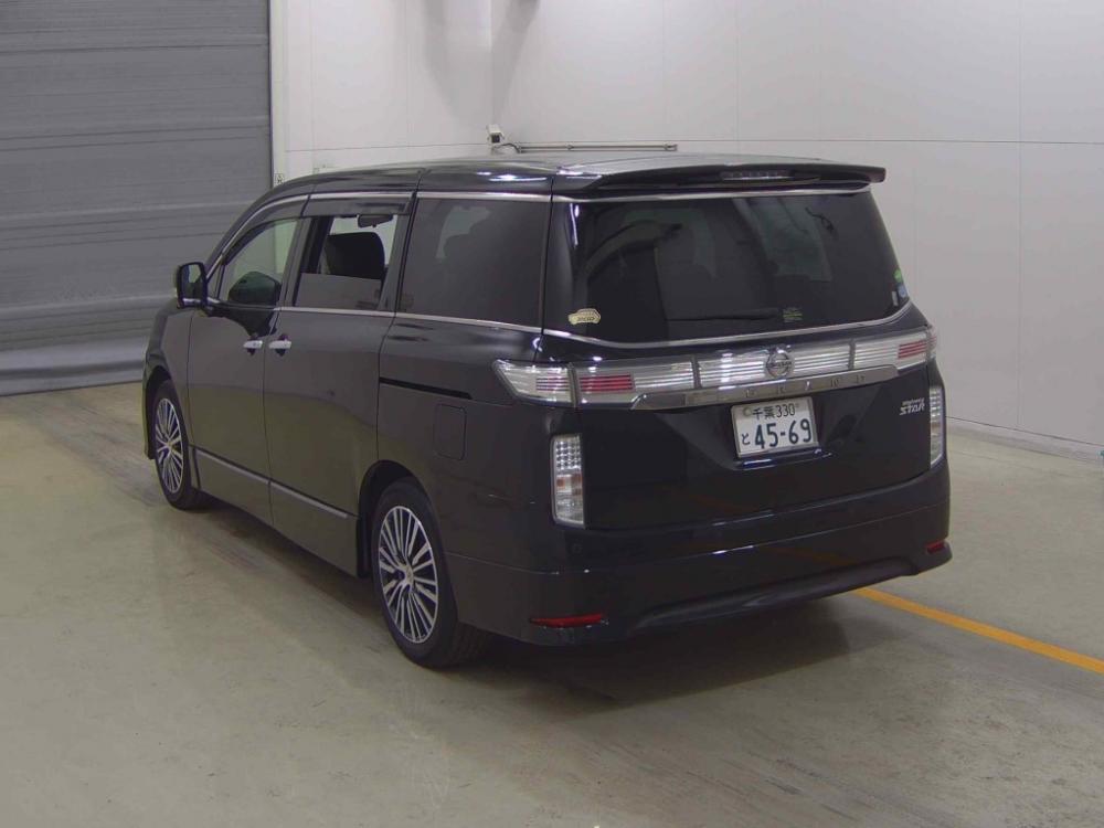 Nissan ELGRAND 350 HIGHWAY STAR · 2018 – Weitere Ansicht (Auktionsfoto)