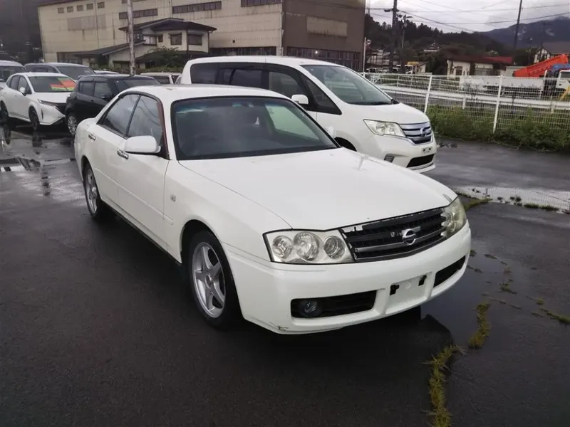 Nissan GLORIA GLISMO300SV · 2003 – Außenansicht (Auktionsfoto)