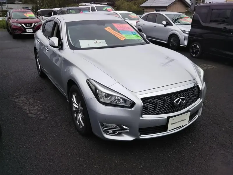 Nissan FUGA 250GT A Pa · 2019 – Außenansicht (Auktionsfoto)
